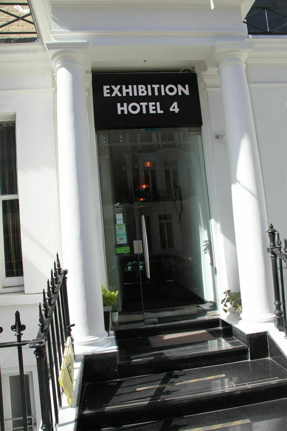 Exhibition Court Hotel 4 Londen Buitenkant foto